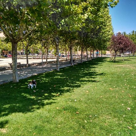 Villa "Luna De Segovia" Leganés Buitenkant foto