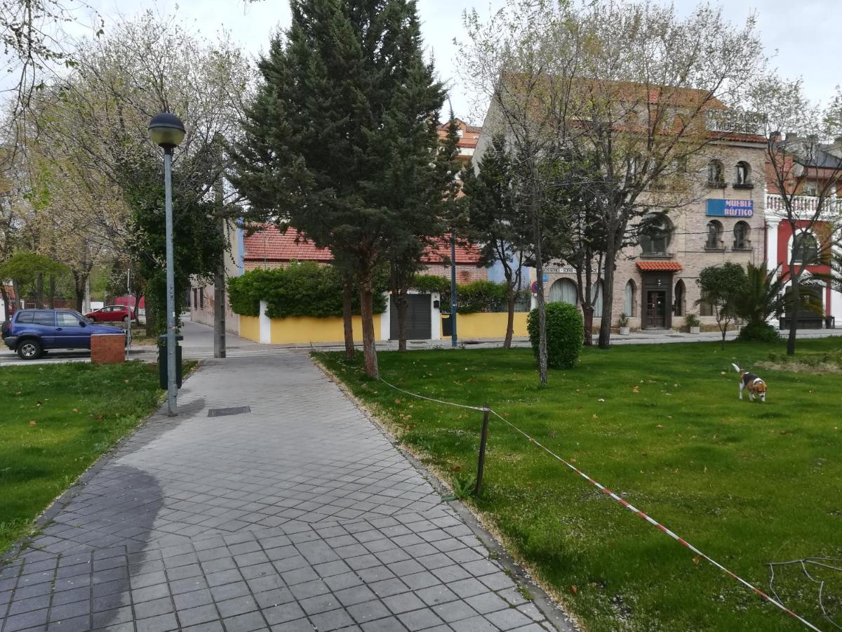 Villa "Luna De Segovia" Leganés Buitenkant foto