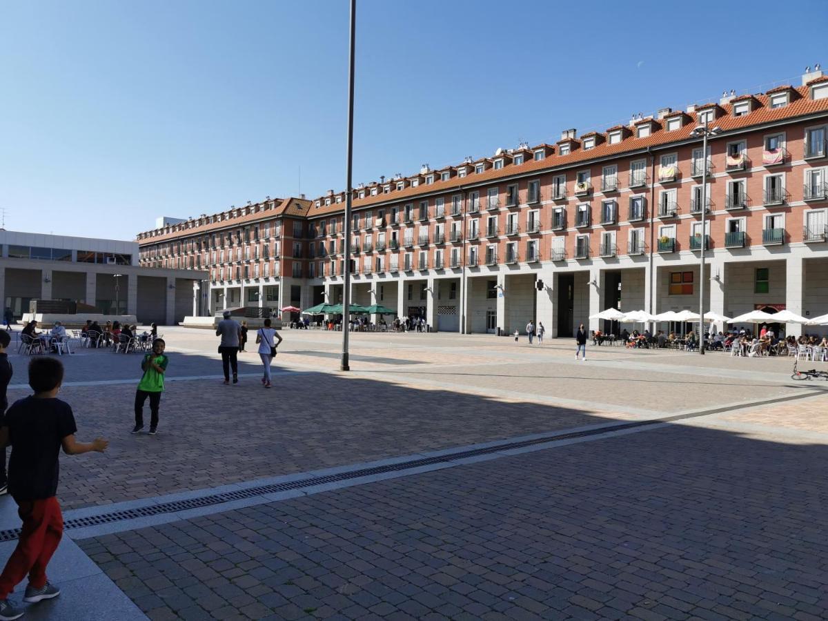 Villa "Luna De Segovia" Leganés Buitenkant foto