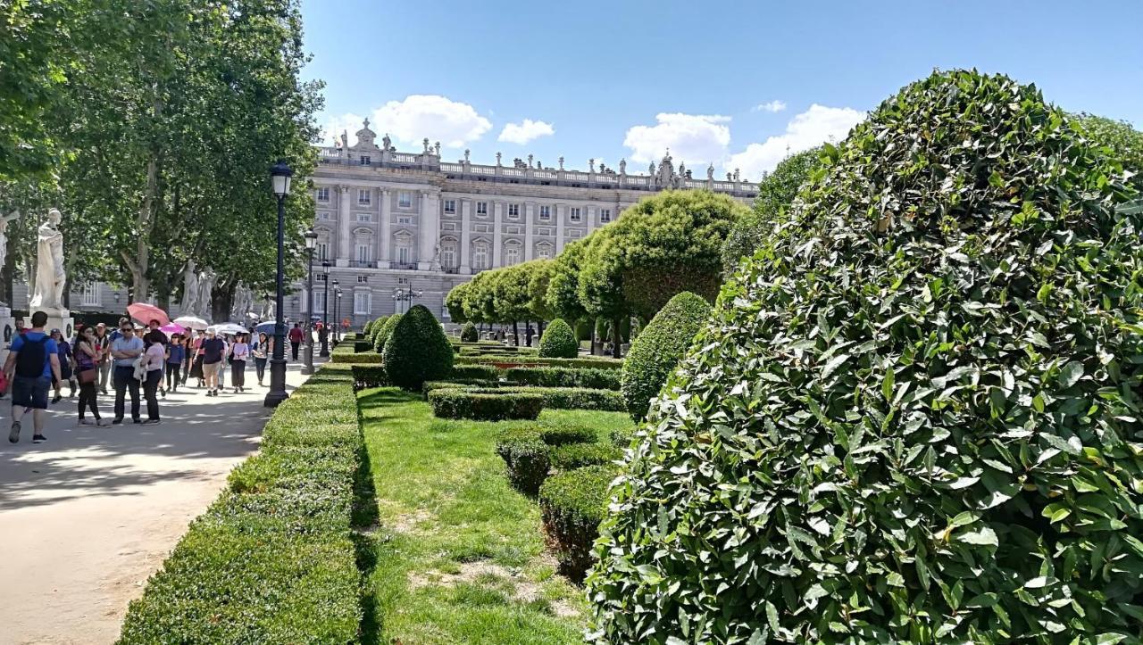 Villa "Luna De Segovia" Leganés Buitenkant foto