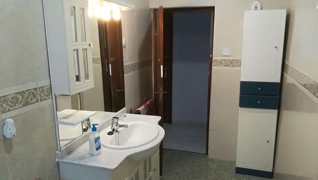 Villa "Luna De Segovia" Leganés Buitenkant foto